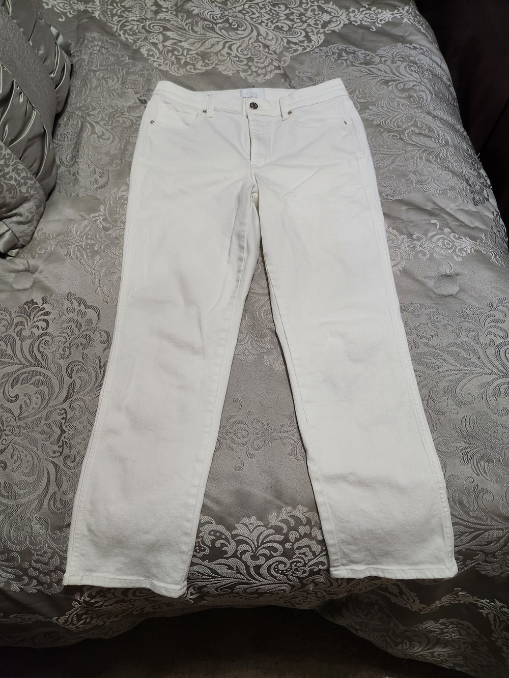 White House Black Market Women's White Straight-Leg Jeans
